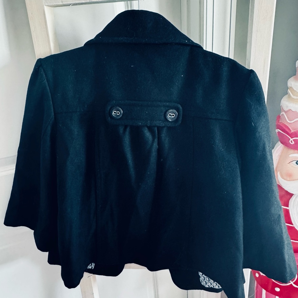 The CUTEST black button jacket 🖤 - Picture 2 of 2